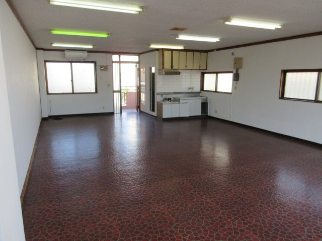 【居間・リビング】 | あらぐすくマンション(店舗)