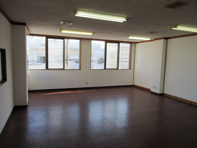 【居間・リビング】 | あらぐすくマンション(店舗)