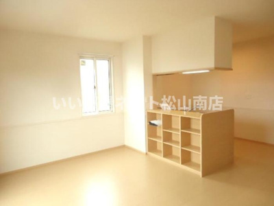 【居間・リビング】 | メゾン･エントピアⅢ