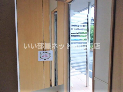 【玄関】 | メゾン･エントピアⅢ