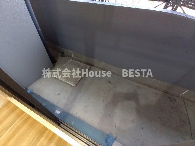 セレニテ神戸ミラクのバルコニー