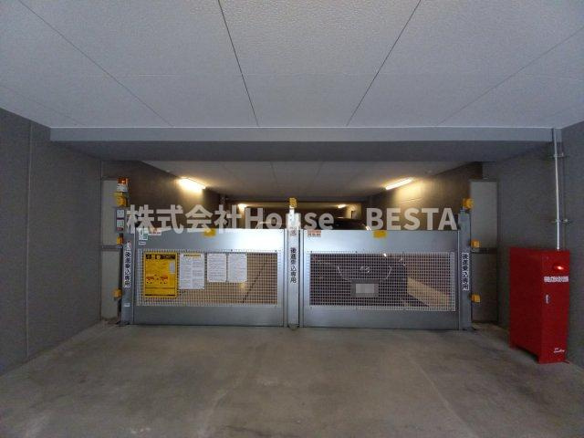 セレニテ神戸ミラクの駐車場