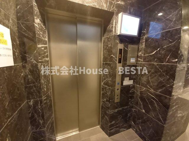 レジュールアッシュ神戸VIVANTのロビー