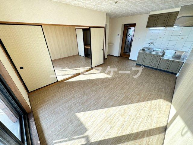 エディフィスＫＴの居間・リビング|高崎、前橋、伊勢崎エリアのお部屋探しはエンドスケープまで！お客様の理想お聞かせ下さい♪