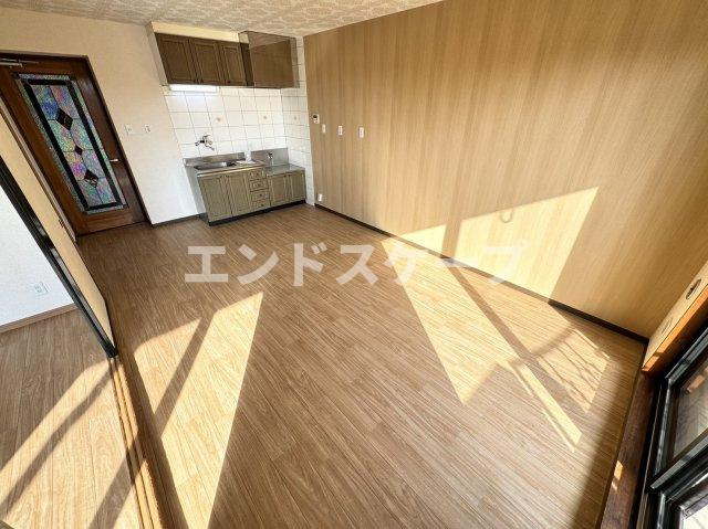 エディフィスＫＴの居間・リビング|高崎、前橋、伊勢崎エリアのお部屋探しはエンドスケープまで！お客様の理想お聞かせ下さい♪