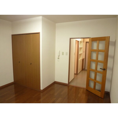 【洋室】 | メゾンド春