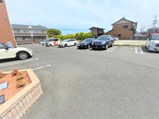 コートピアAの駐車場