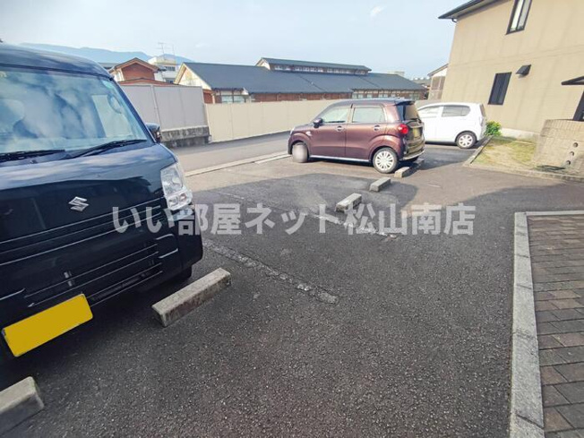 【駐車場】 | セジュール力石　A棟