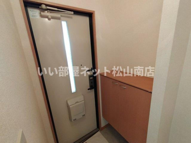 【玄関】 | セジュール力石　A棟