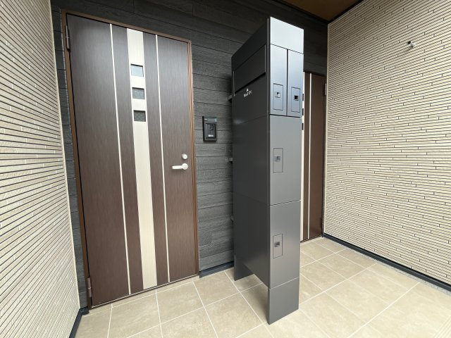 シャルマンヴィレッジ　Ｂのエントランス