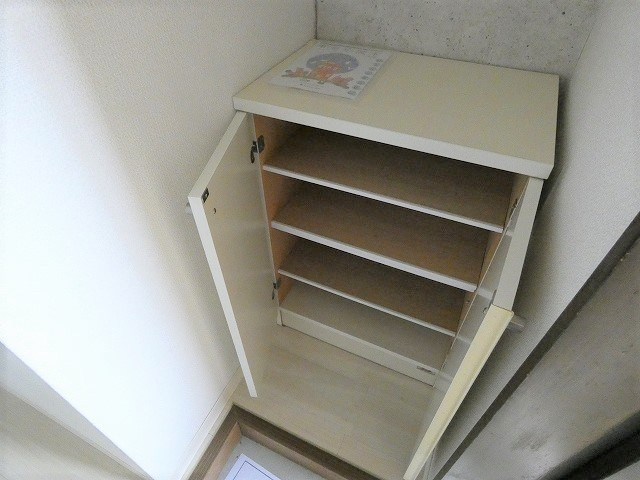 メイプルエイトの玄関