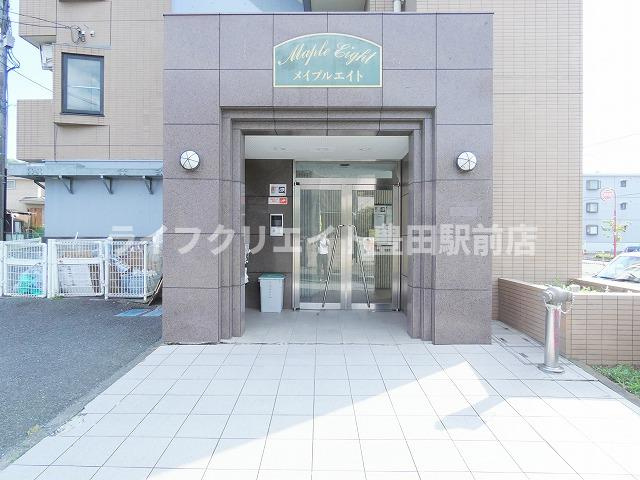 メイプルエイトのエントランス