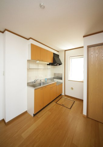 コートピア Dの洋室|別部屋反転間取りのお写真となります。