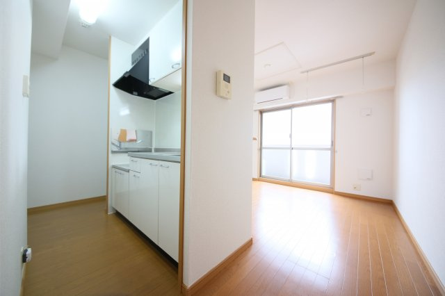 プラネットDの居間・リビング