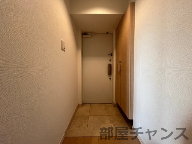 meLiV鶴舞の玄関