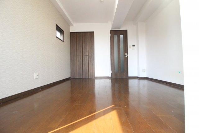 【居間・リビング】 | ベリーウェル阿倍野 | 洋室8.1帖