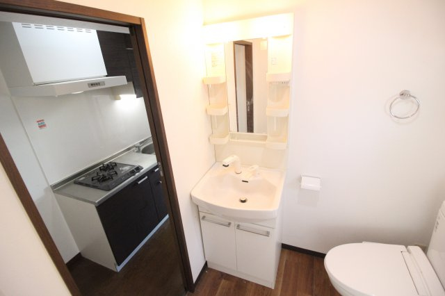 【独立洗面台】 | ベリーウェル阿倍野 | シャワー付き洗面化粧台