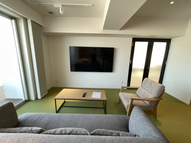NEUA　NARUMIの内装|最上階パーティ＆ワーキング共用スペース