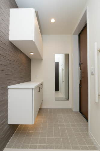 ShaMaison甲子園町の玄関