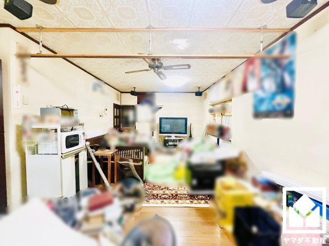 伏見区醍醐南端山町の洋室