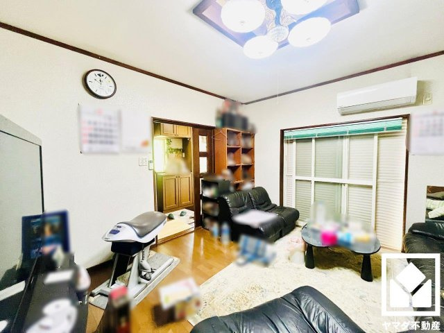伏見区醍醐南端山町の居間・リビング