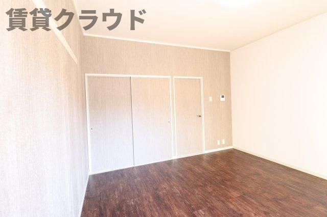 ミルフィーユの洋室|落ち着いた色調の洋室です