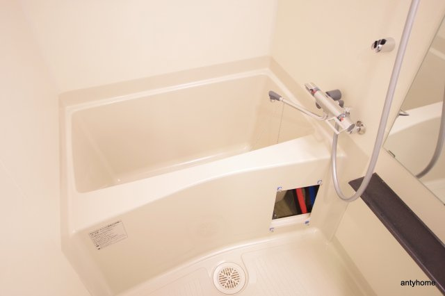 プレサンス新大阪ジェイズ　仲介手数料無料の浴室