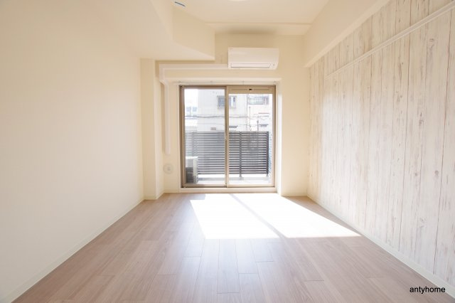 プレサンス新大阪ジェイズ　仲介手数料無料の洋室