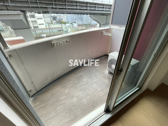 TLRレジデンス高井田のバルコニー