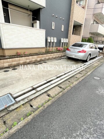 クラージュ・ド・メールの駐車場