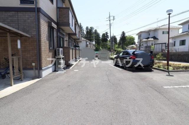 プレアデス見川Ｅの駐車場
