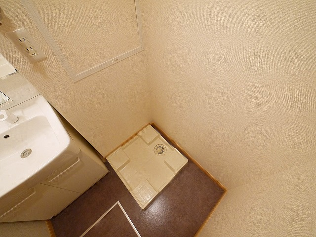 ウエストメゾンＢの設備|嬉しい室内洗濯機置き場がございます。