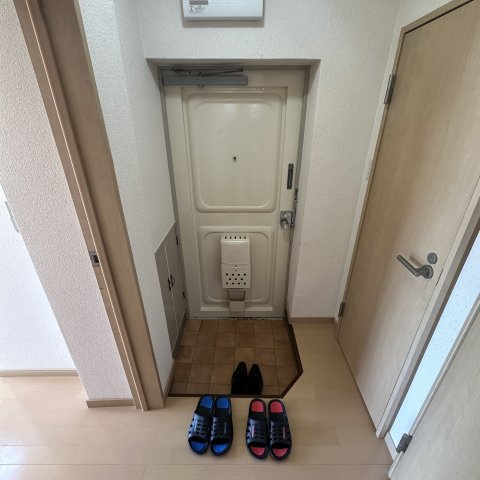 スカイレジデンスの玄関