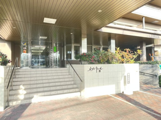 【外観】 | 共用部分も美しく管理の行き届いたマンションです。