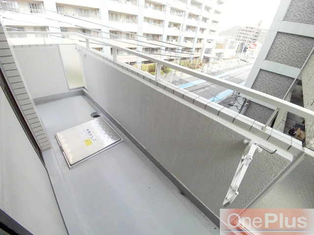 信和マンションのバルコニー