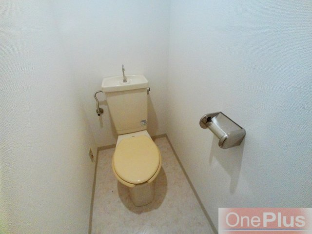 信和マンションのトイレ