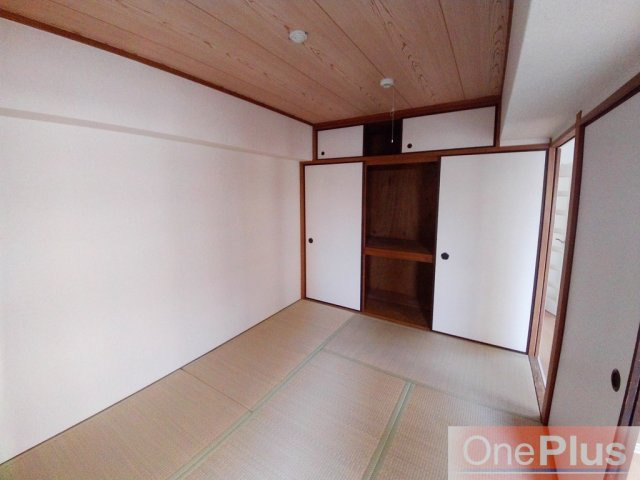 信和マンションの和室