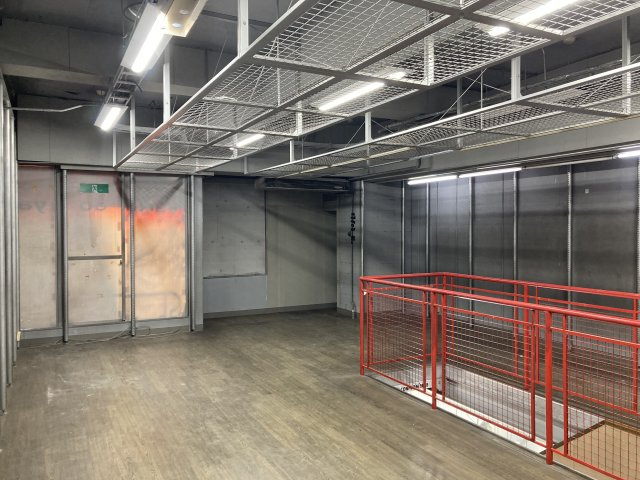 【内装】 | 小川町駅3分 サニービル1-2階 28.64坪 元物販店