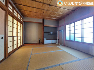 【和室】 | 熊谷市石原　中古戸建 | 広々とした和室