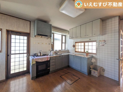 【キッチン】 | 熊谷市石原　中古戸建 | 広々L型キッチンは使い勝手が良いです♪