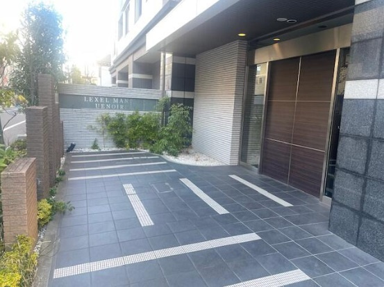 レクセルマンション上野入谷のエントランス