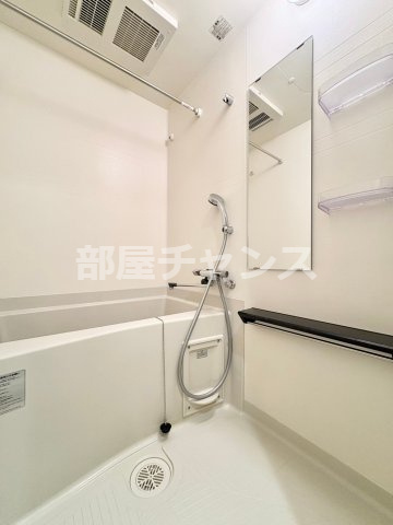 プレサンス上前津エレスタの浴室