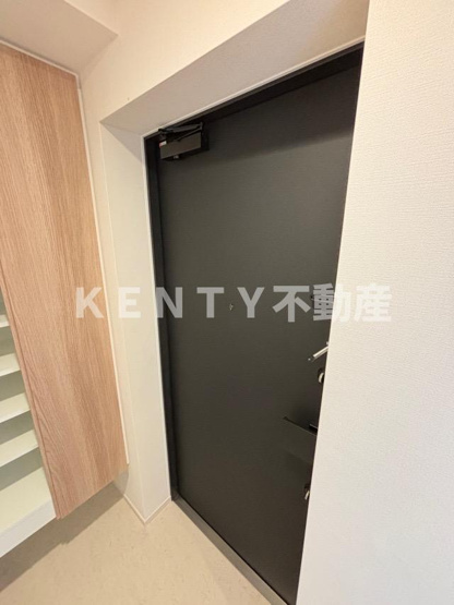【玄関】 | ウェルスクエア西蒲田 | シンプルで使いやすい玄関です