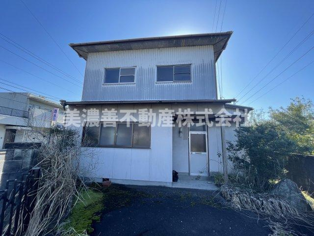 ６２５７０　本巣市上保中古戸建ての外観
