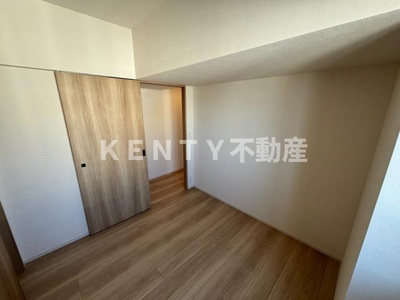 【居間・リビング】 | ウェルスクエア西蒲田 | 内装は落ち着いています