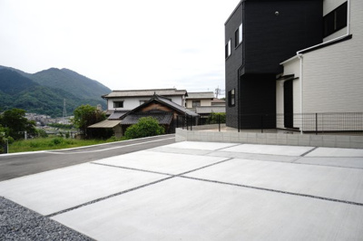 【駐車場】 | 【土地約56坪 50年保証】中野6丁目新築戸建2号棟 | 現地（2021年5月19日12：00頃）撮影