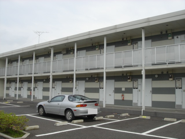 レオパレスコンフォートFUJIの駐車場