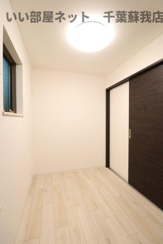 ジークレスト千葉浜野の洋室|明るい洋室です