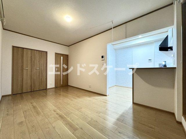 ルノン上新田の居間・リビング|高崎、前橋、伊勢崎エリアのお部屋探しはエンドスケープまで！お客様の理想お聞かせ下さい♪