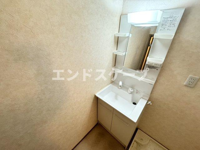 ルノン上新田の洗面所|高崎、前橋、伊勢崎エリアのお部屋探しはエンドスケープまで！お客様の理想お聞かせ下さい♪